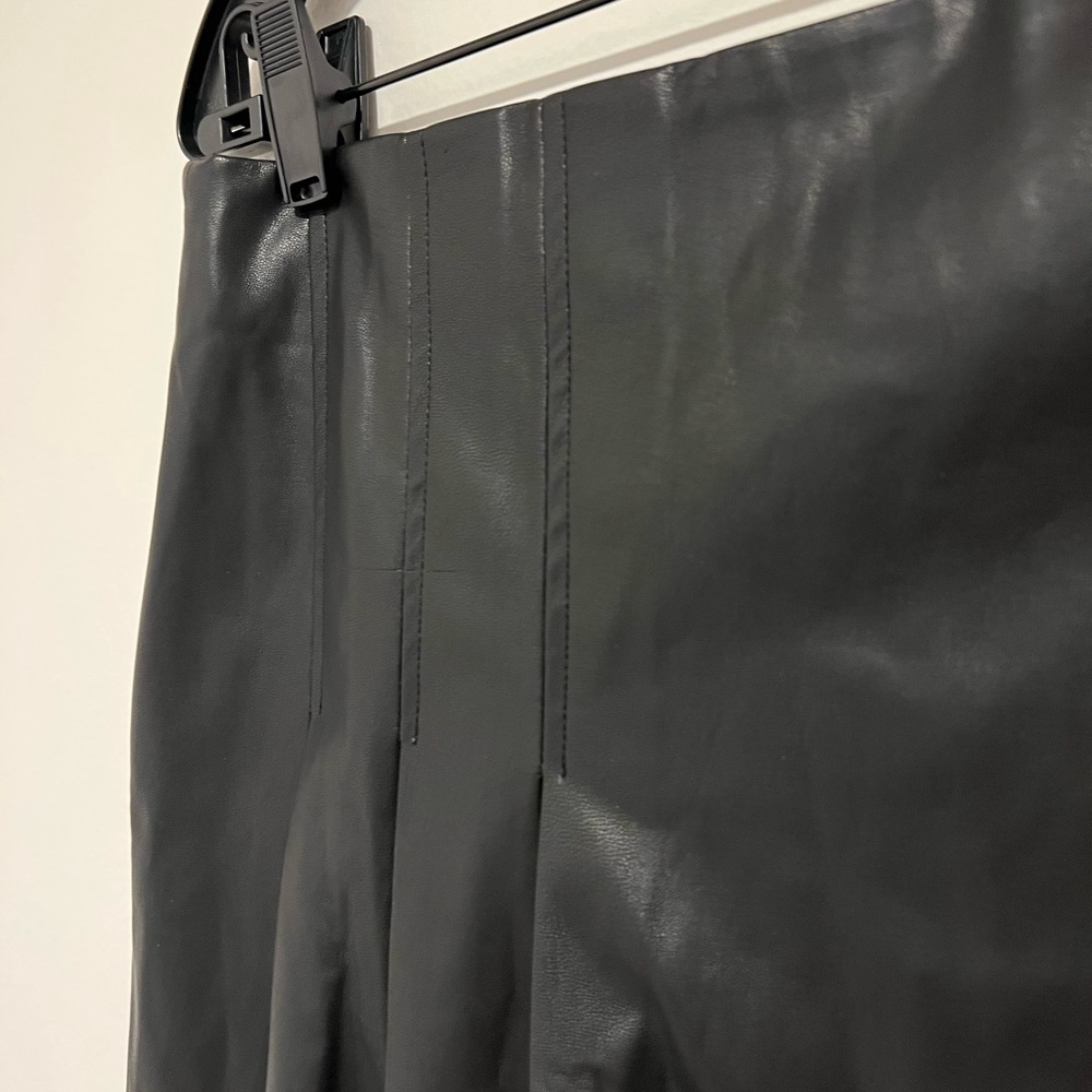 Heartloom Black Leather Skirt - Picture 10 of 11